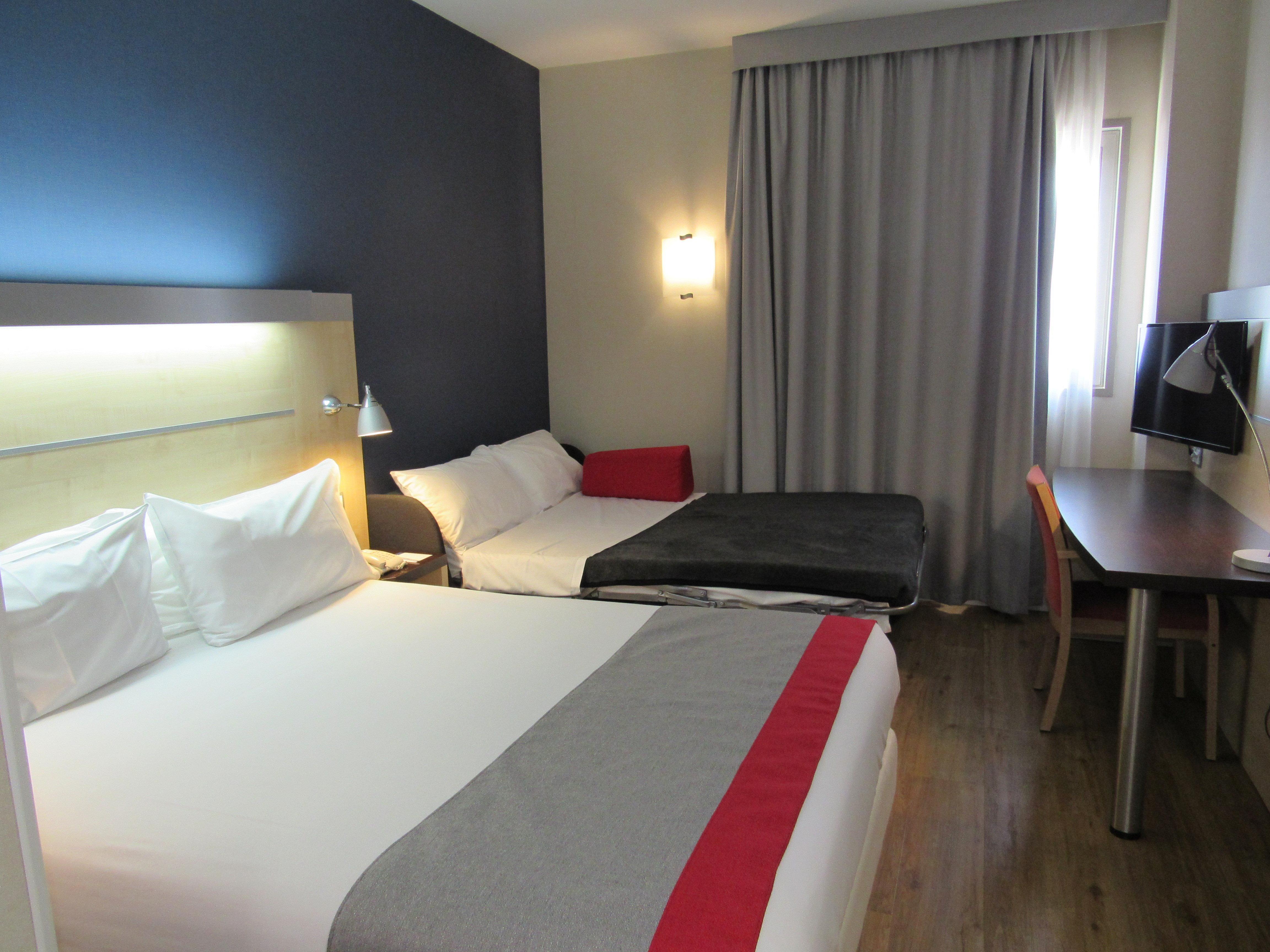 Holiday Inn Express Madrid-Getafe By Ihg Bagian luar foto