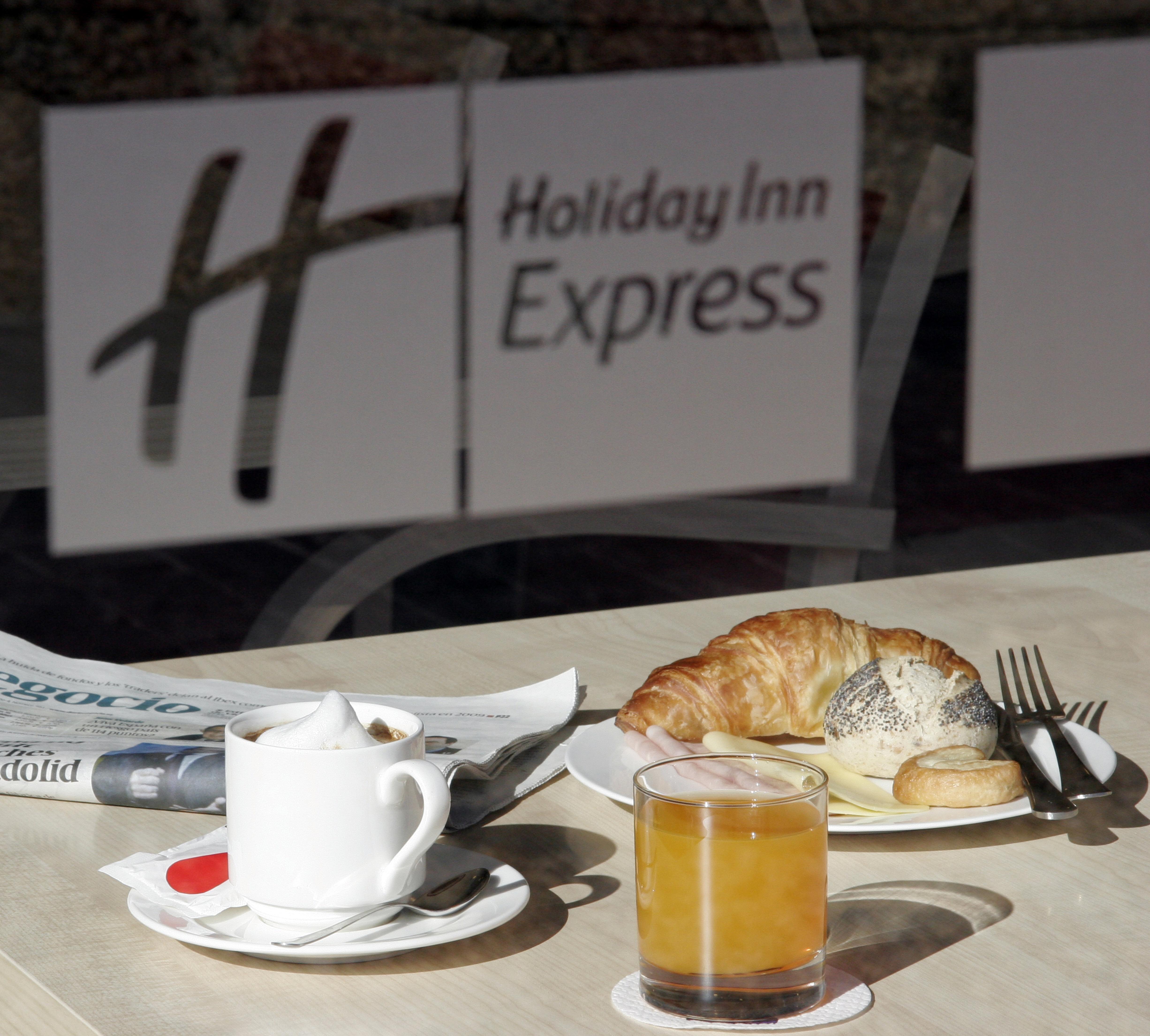 Holiday Inn Express Madrid-Getafe By Ihg Bagian luar foto