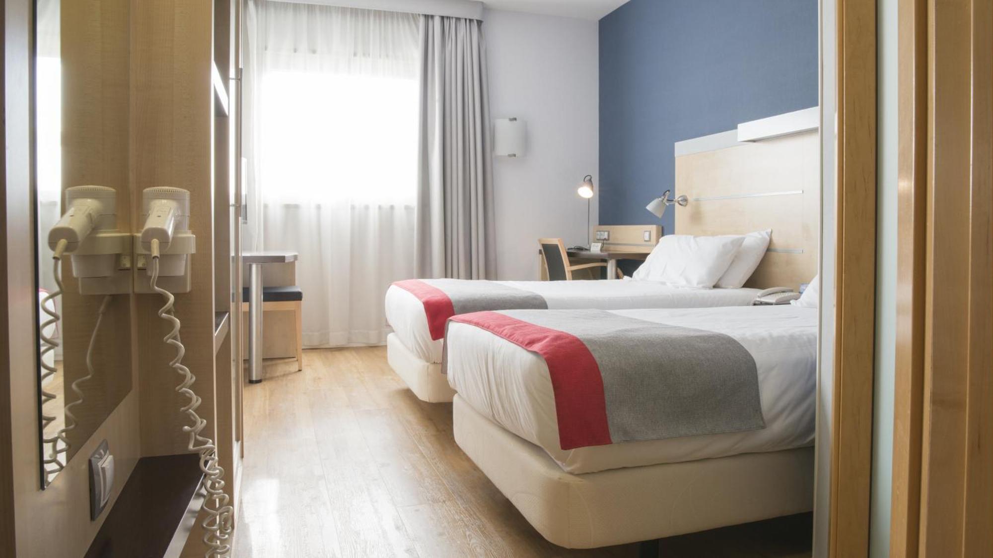 Holiday Inn Express Madrid-Getafe By Ihg Bagian luar foto