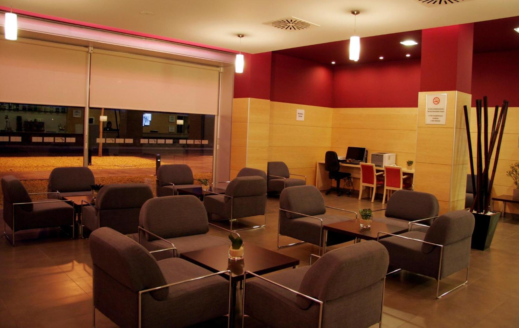 Holiday Inn Express Madrid-Getafe By Ihg Bagian luar foto