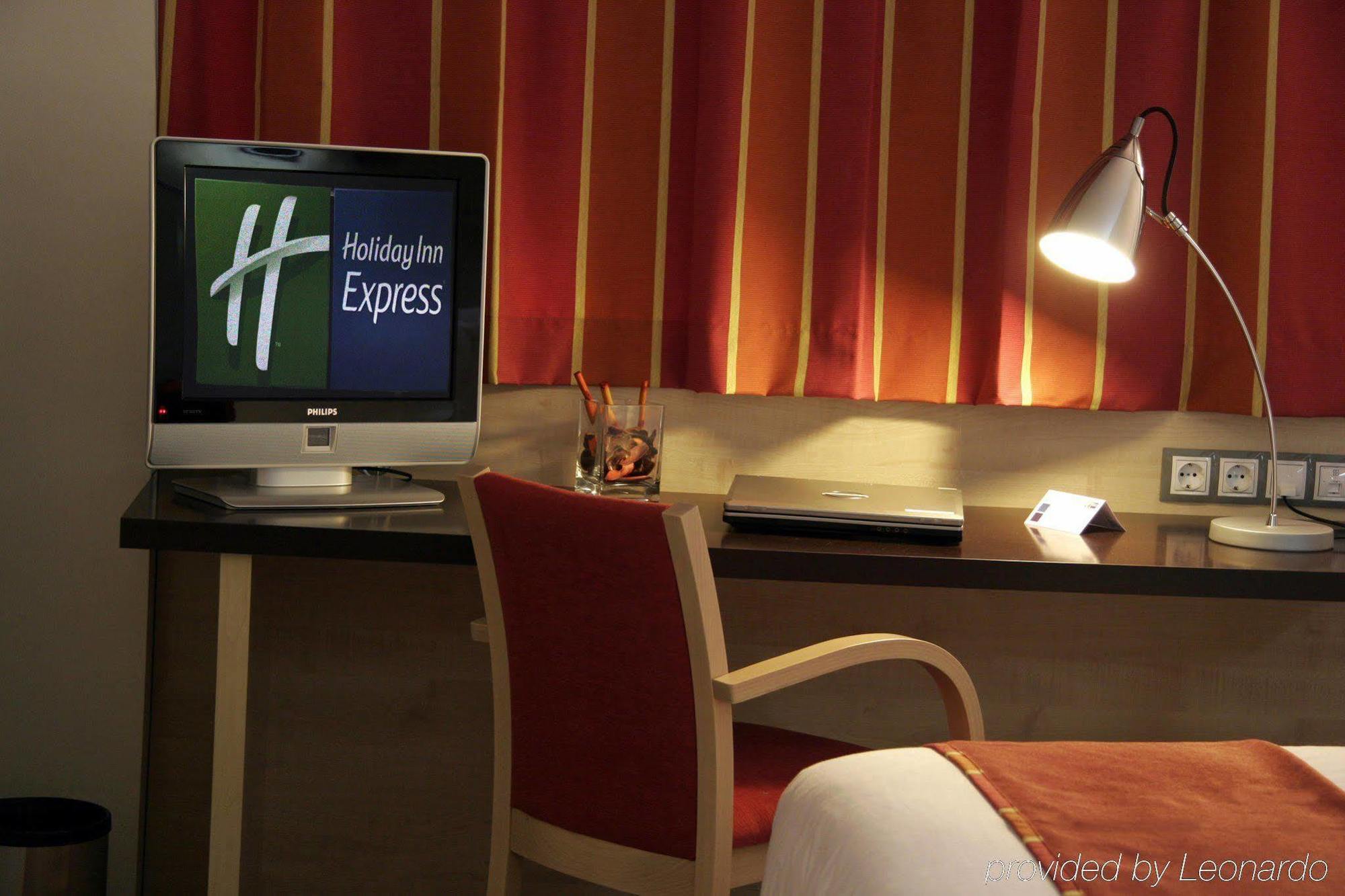Holiday Inn Express Madrid-Getafe By Ihg Bagian luar foto