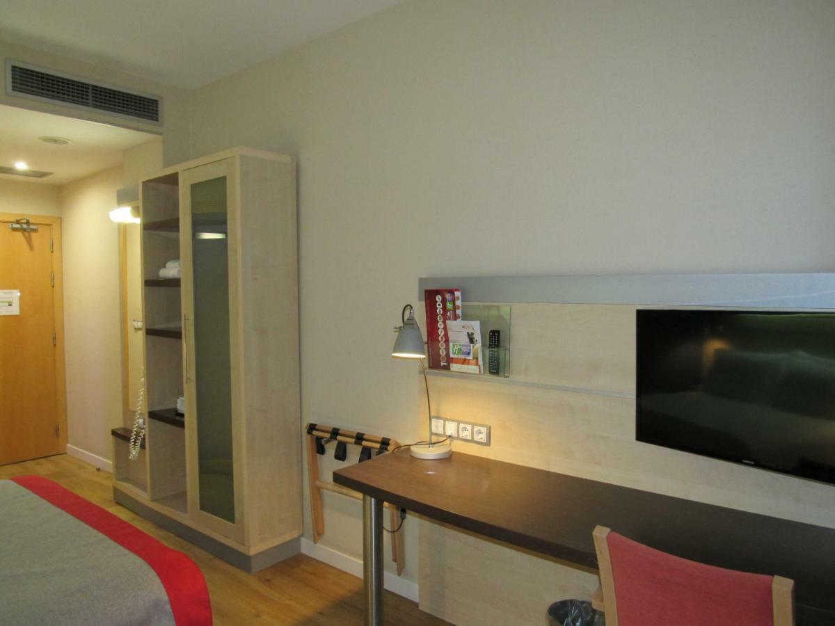 Holiday Inn Express Madrid-Getafe By Ihg Bagian luar foto